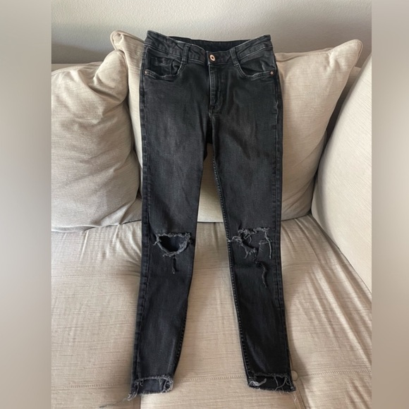 H&M Black Skinny Jeans - Picture 1 of 2